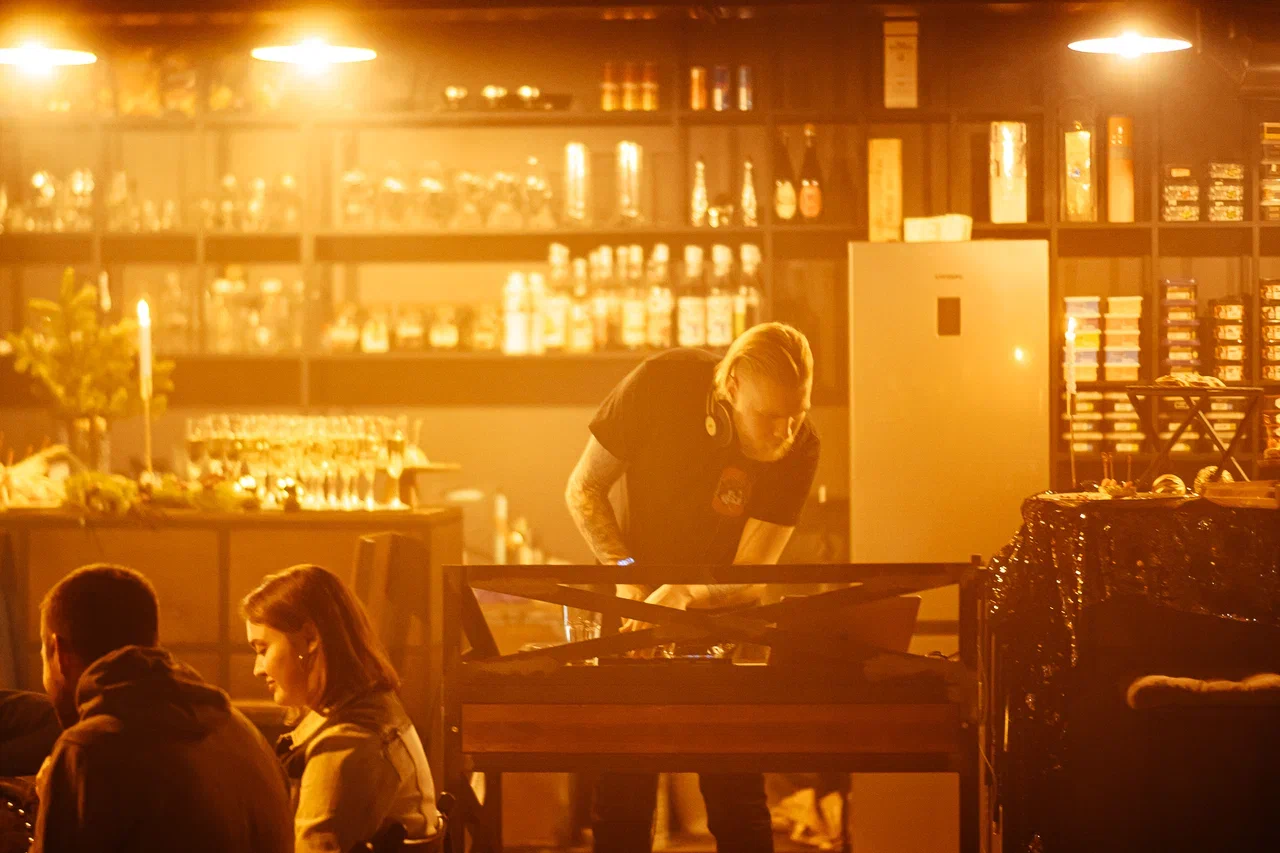 Атмосфера Chill Out Tver — зона бара